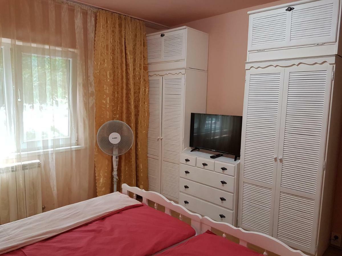 Apartament Aura Apartment Oradea Exterior photo